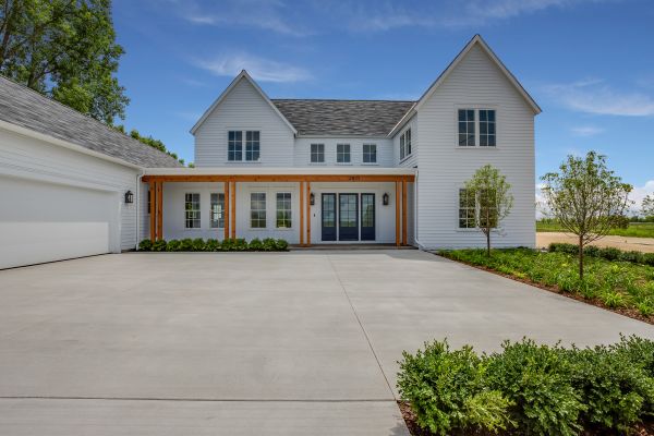Cost of Concrete Driveway Service in Lynnwood