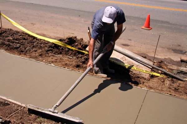 Sidewalk Building in Lynnwood