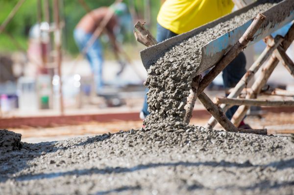 Backyard Concrete Pouring in Lynnwood